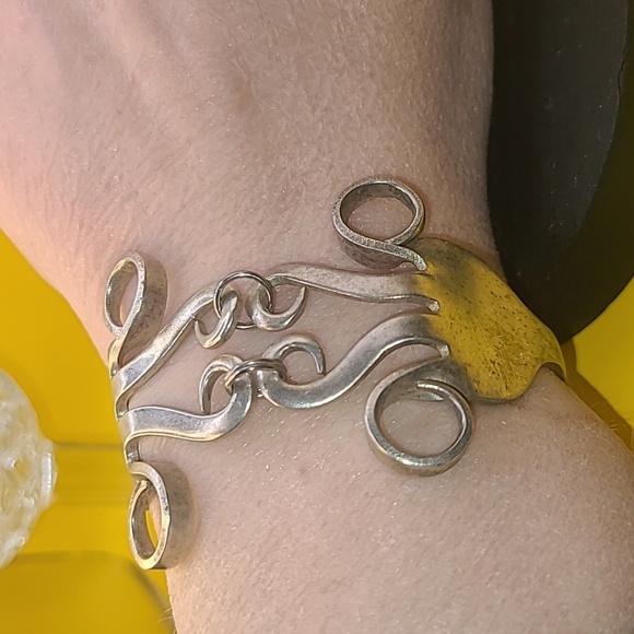 Hand made fork bracelet in silver color - Picture 12 of 12